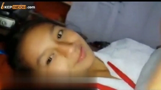 Bokep SMP Belajar Kelompok Di Ruang Tamu Berujung ngewe pas rumah sepi